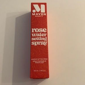 maven beauty setting spray